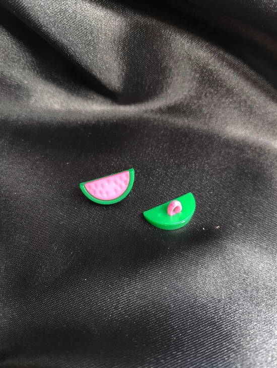 dekorációs műanyag gomb / dinnye (3.6x1.3cm) /rózsaszín