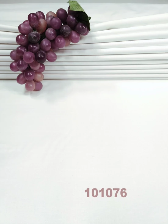 egyszínű pamutvászon /vastagabb 175g/m2 /fehér