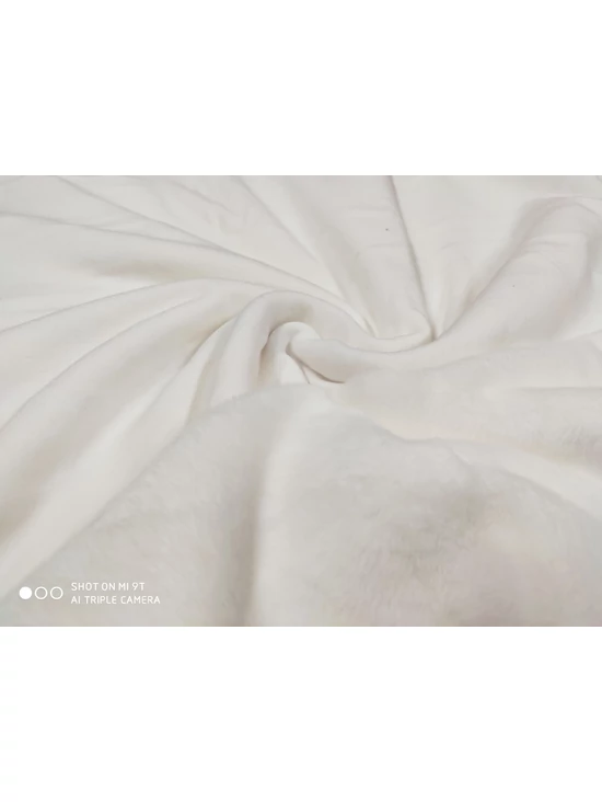 egyszínű warmkeeper /szőrös szabadidő anyag /törtfehér