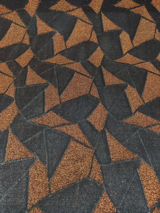 lurex szálas alkalmi anyag /geometriai mintás /fekete-bronzvörös