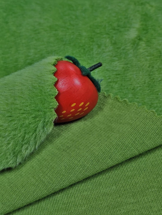 egyszínű warmkeeper /szőrös szabadidő anyag /kiwi