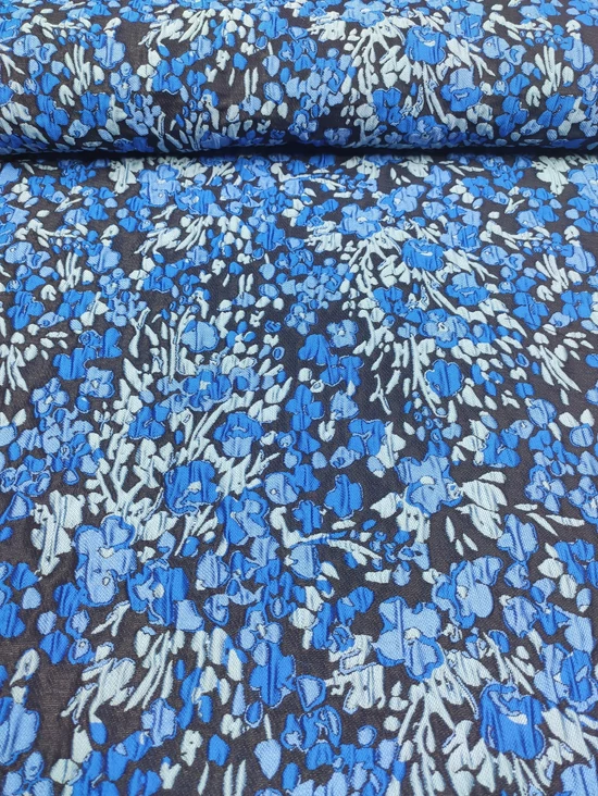 gyűrt jacquard szövet /kék virágos (legnagyobb virág feje 4cm×3.8cm) /fekete