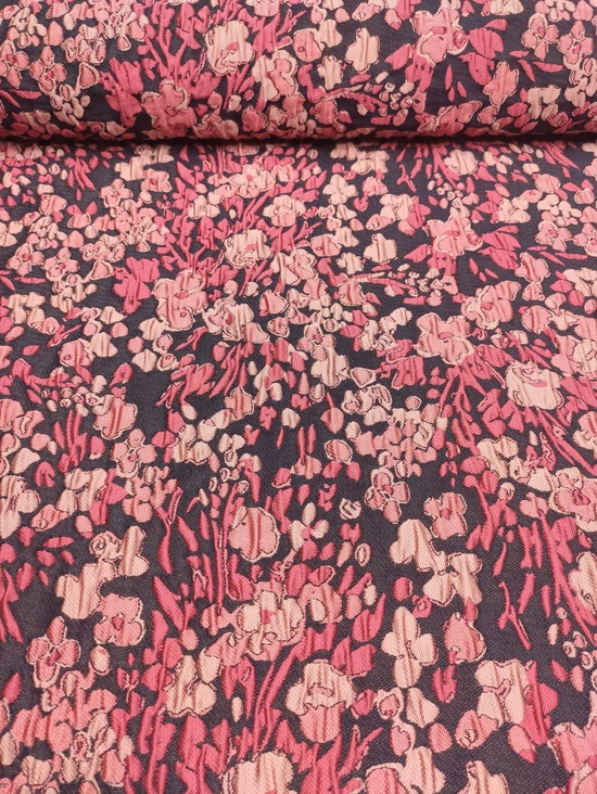 gyűrt jacquard szövet /rózsaszín virágos (legnagyobb virág feje 4cm×3.8cm) /fekete