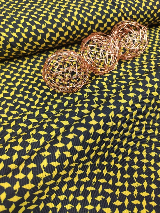 mintás TWILL flokon /sárga geometriai mintás /fekete