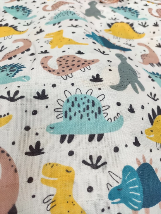 pelenka-pamut muszlin /boldog-kicsi dínók (Triceratopsz 6.5cm×4cm) /fehér