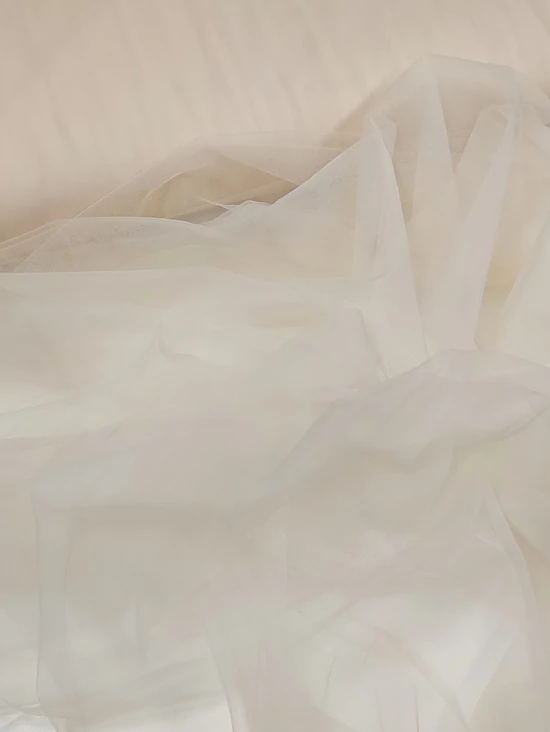puha tüll /300cm széles /desszert krém