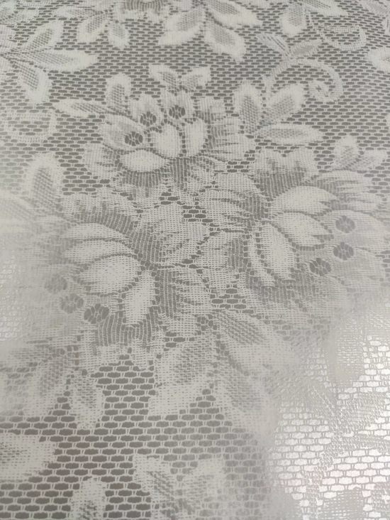 viaszos vászon /fehér csipke mintás (egy rózsa feje 8.4cm×8.9cm) /ezüst