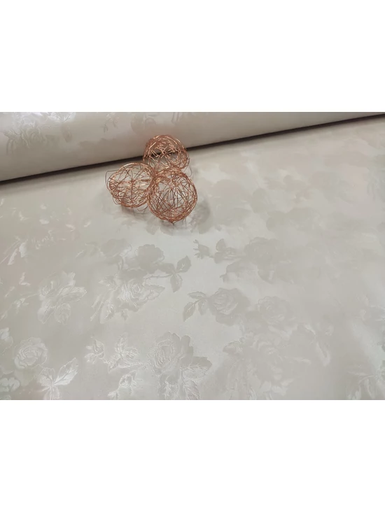 viaszos vászon /domború rózsa mintás (3 rózsa együtt 11.6cm×13.1cm) /drapp
