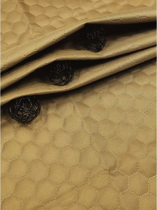 steppelt anyag /vízlepergetős /méhsejt mintás (méhsejt 3,4cm×3,4cm) /sötét arany