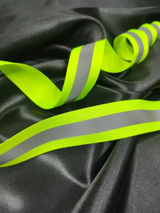 fényvisszaverő szalag (25mm) /neon sárgászöld
