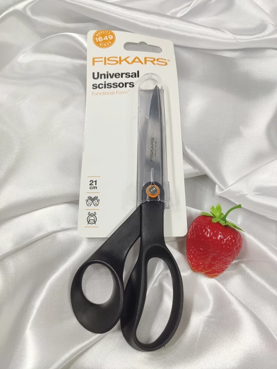 FISKARS Functional Form általános olló (21cm) /fekete