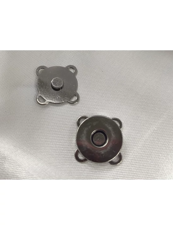 fém mágneszár /18mm /varrható /nikkel-fekete