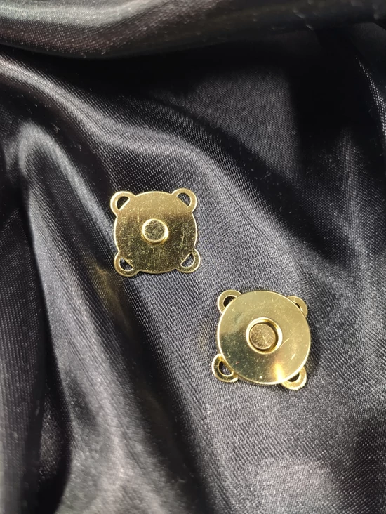 fém mágneszár /18mm /varrható /arany