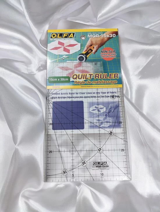 OLFA műanyag patchwork vonalzó /15cm×30cm /átlátszó