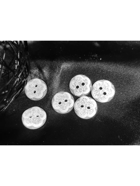 dekorációs műanyag gomb /glitteres virág (13mm) /fehér-ezüst
