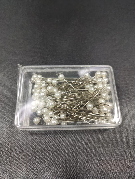 nikkelezett acél gombostű /gyöngy fejű (38mm) /törtfehér