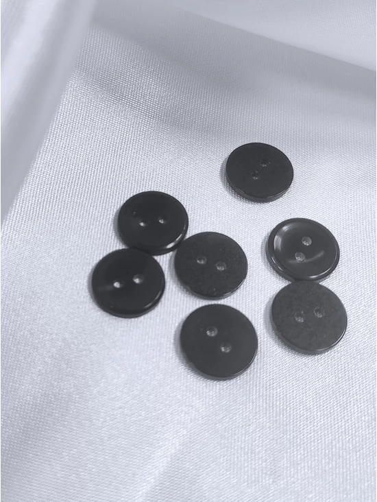 kétlyukú műanyag gomb /15mm /sötétbarna