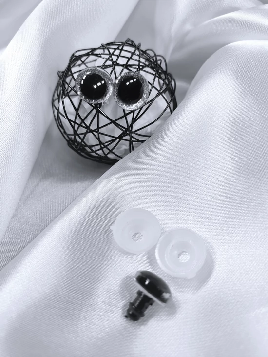 glitteres műanyag biztonsági szem /Ø12 mm /ezüst