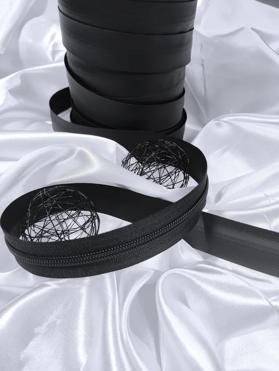 vízálló cipzár /RT10 matt /30mm /fekete